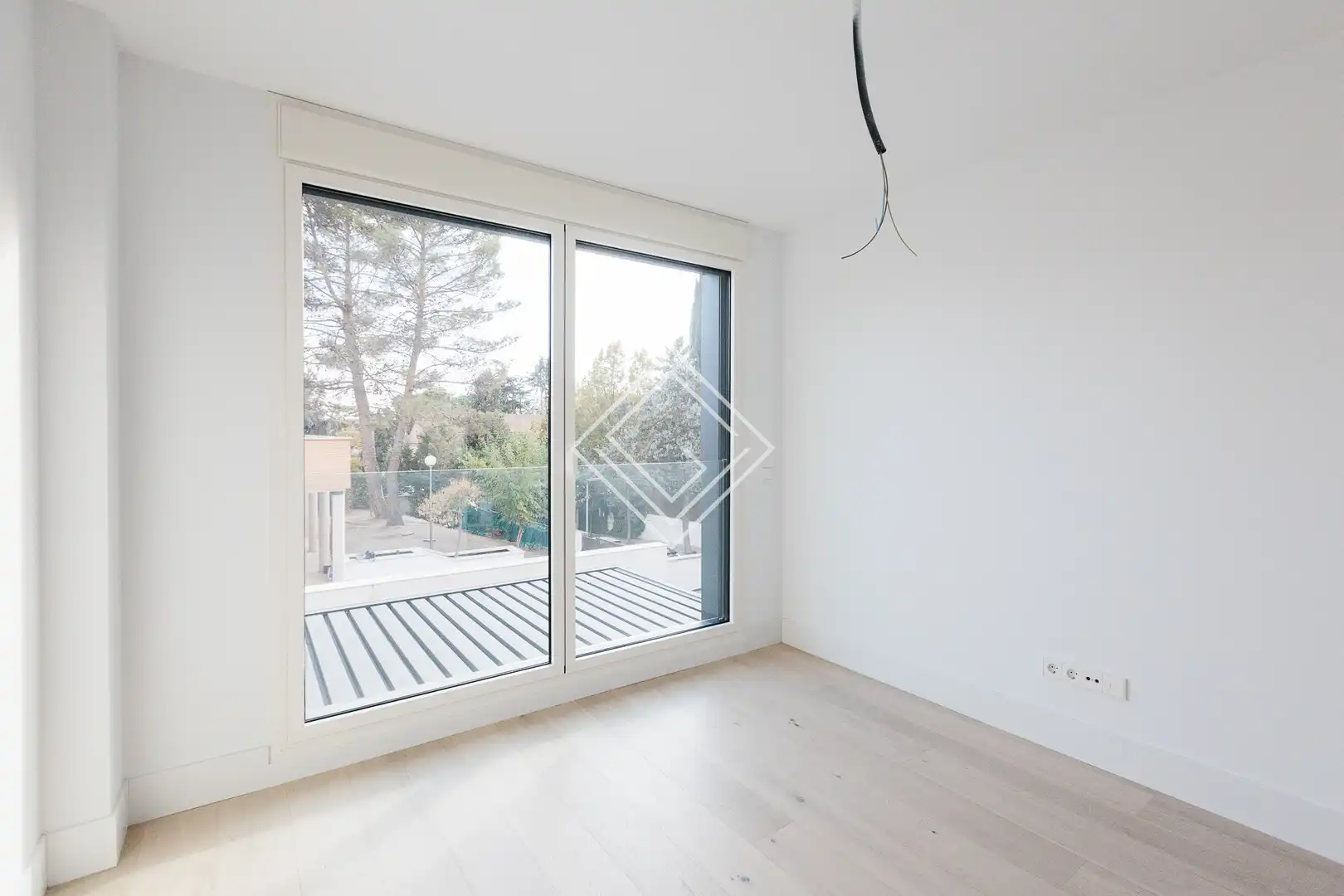 Habitación de Dúplex en venta en Madrid con Aire acondicionado, Terraza y Trastero