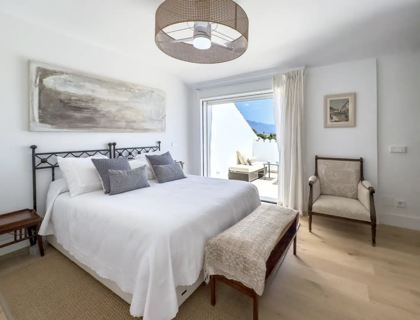 Schlafzimmer von Maisonette zum Verkauf in Marbella mit Klimaanlage, Heizung und Parkett
