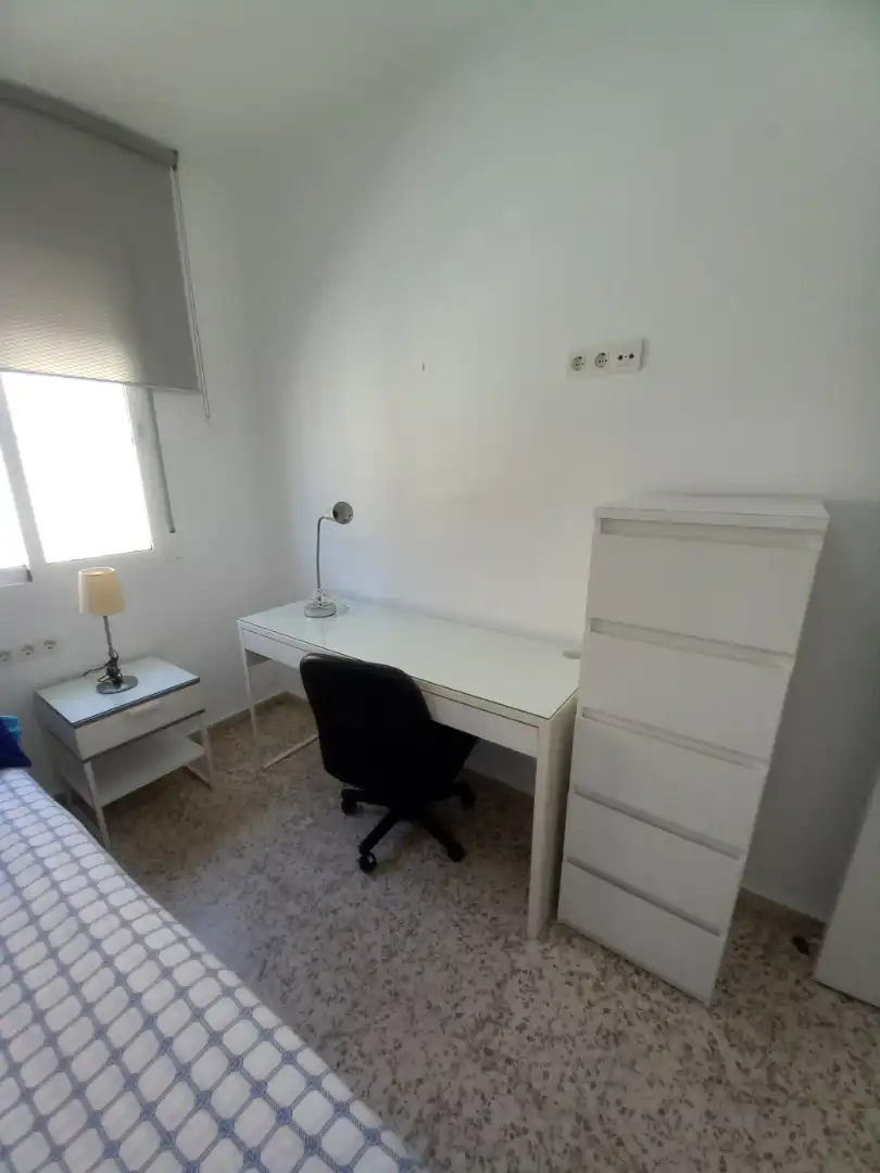 Habitación de Piso de alquiler en Málaga con Aire acondicionado, Amueblado y Horno