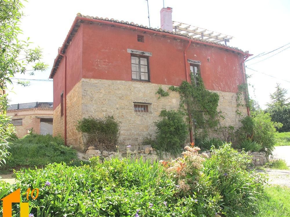 Exterior view of House or chalet for sale in Revillarruz  with Heating, Storage room and Alarm