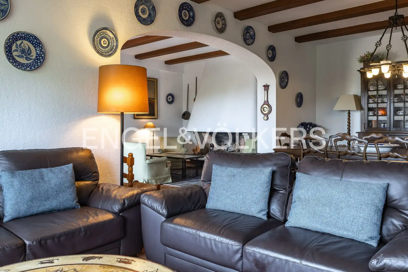Sala d'estar de Casa o xalet en venda en Premià de Dalt amb Calefacció, Jardí privat i Terrassa