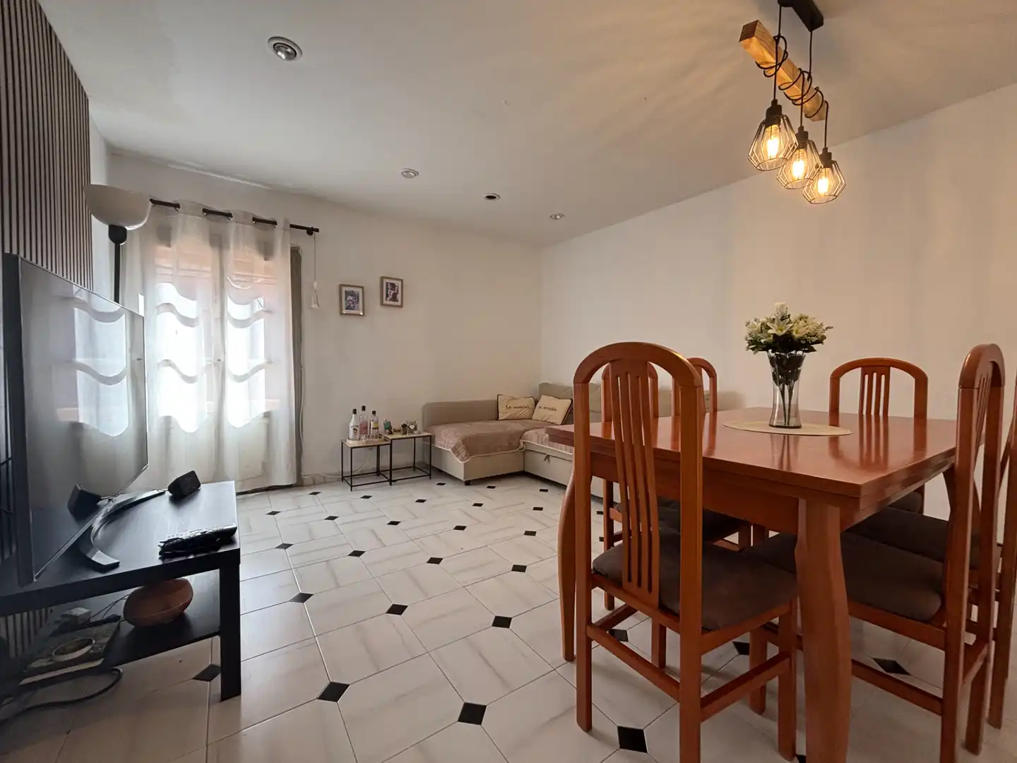 Sala de estar de Piso en venta en Castellón de la Plana / Castelló de la Plana con Trastero, Amueblado y Horno