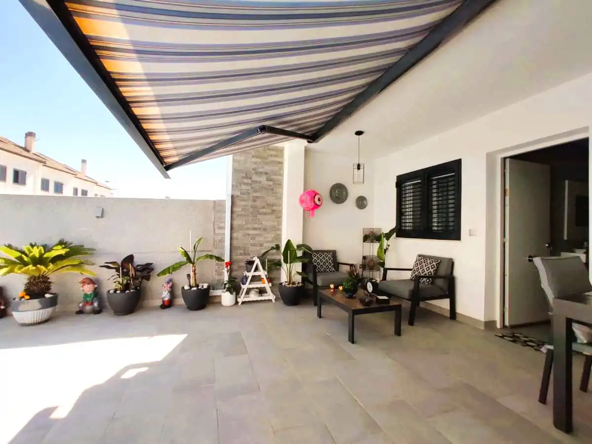 Terrace of Detached homes for sale in Sagunto / Sagunt  with Air Conditioner and Swimming Pool