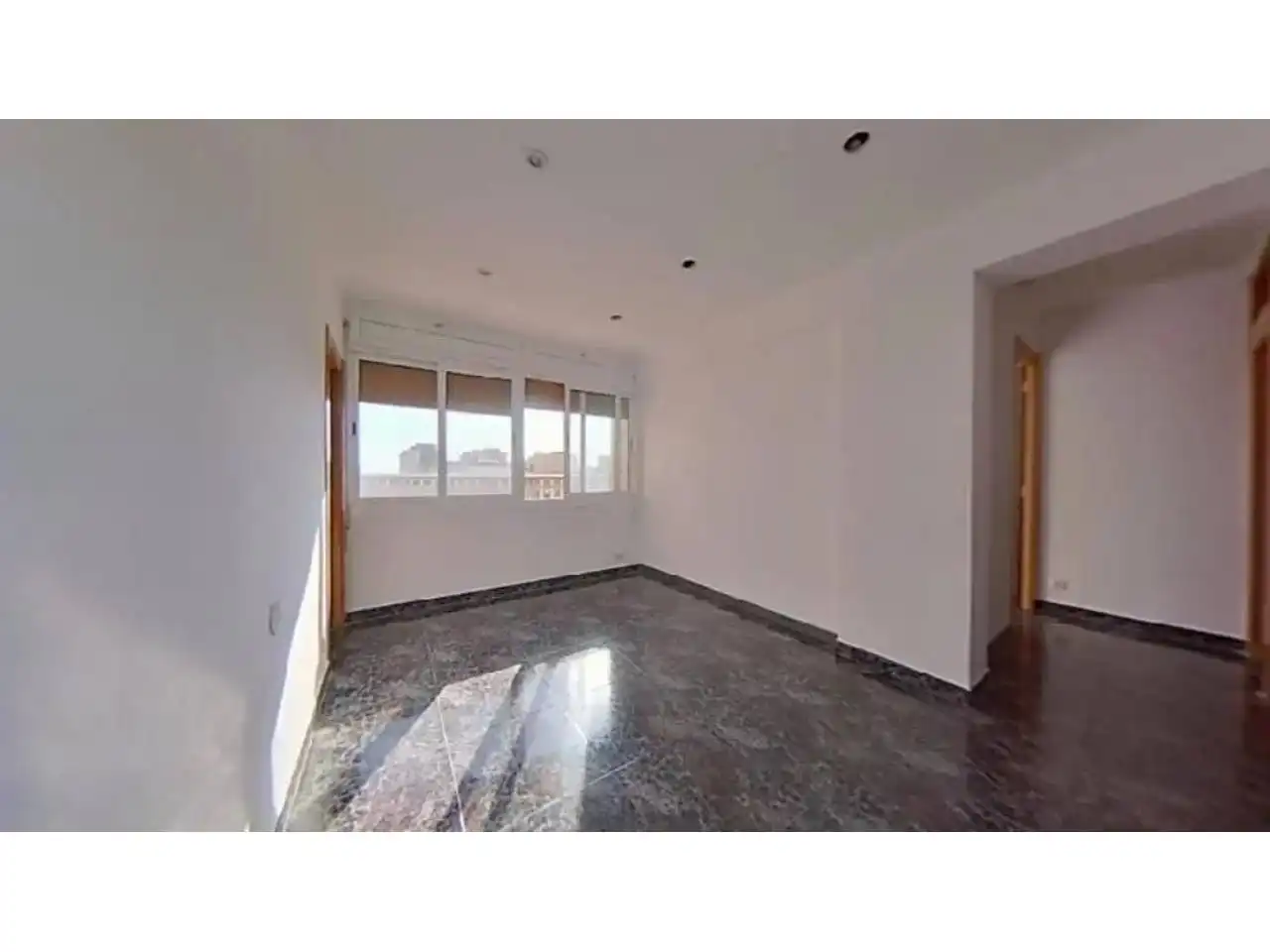Exterior view of Flat for sale in Cornellà de Llobregat