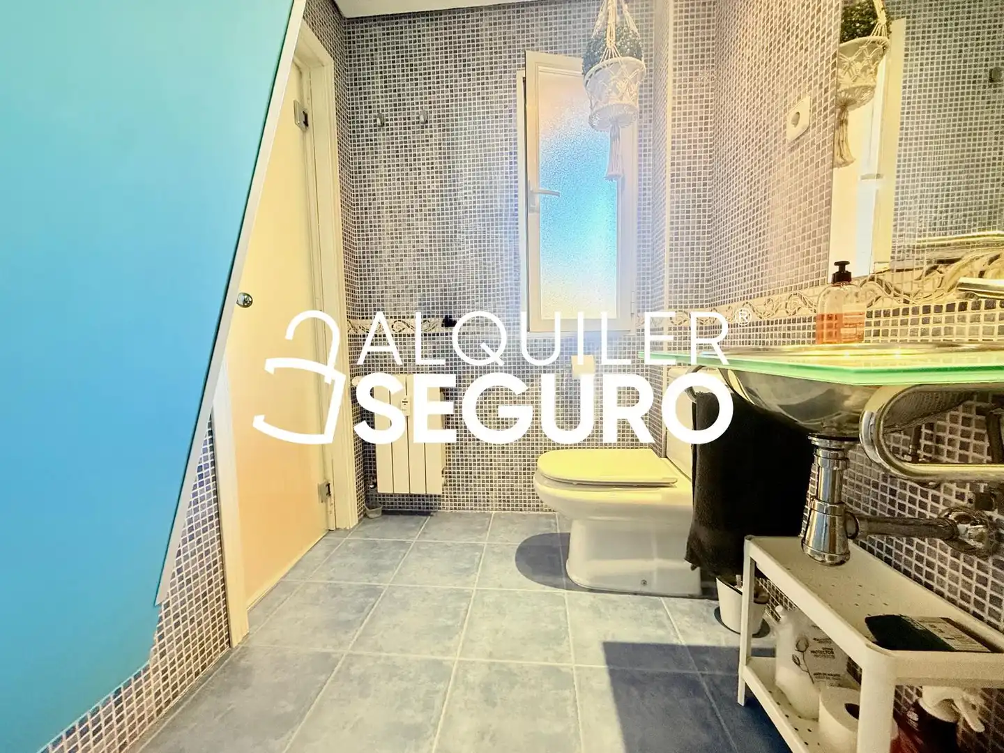 Baño de Piso de alquiler en Madrid con Aire acondicionado, Calefacción y Piscina