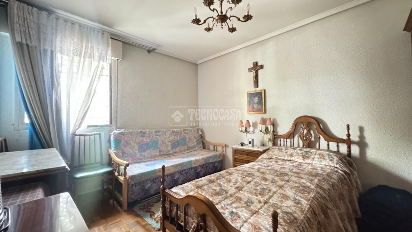 Bedroom of Flat for sale in  Madrid Capital  with Parquet flooring and Terrace