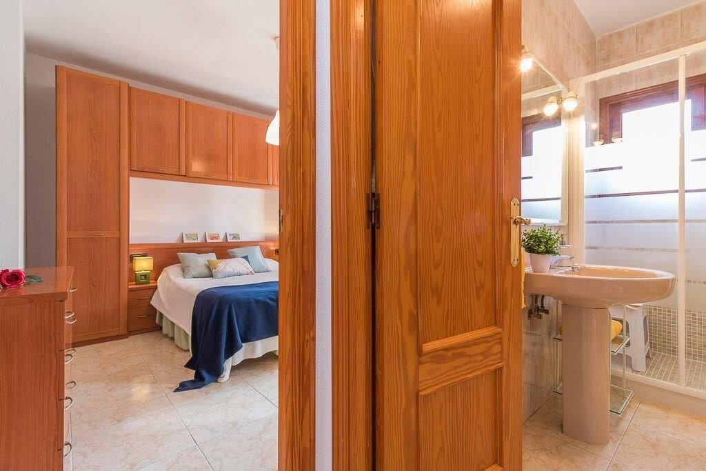 Habitación de Casa adosada en venta en Orihuela con Aire acondicionado, Terraza y Piscina