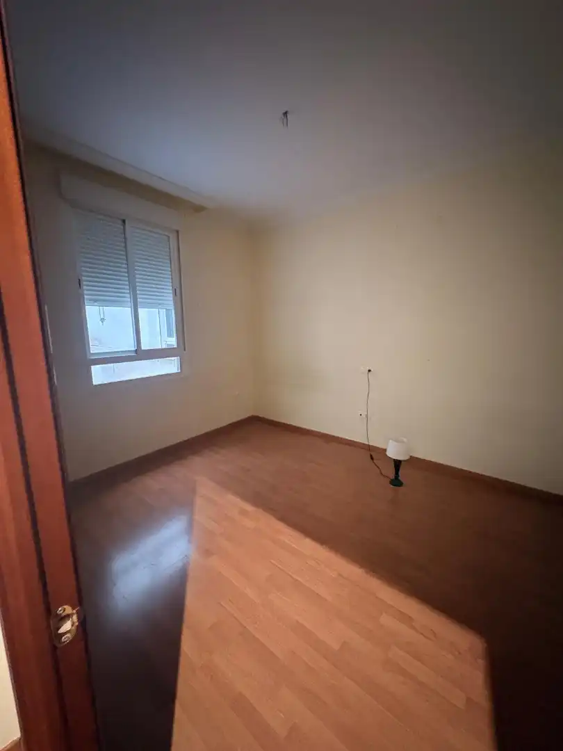 Bedroom of Flat for sale in Córdoba  with Air Conditioner, Heating and Parquet flooring