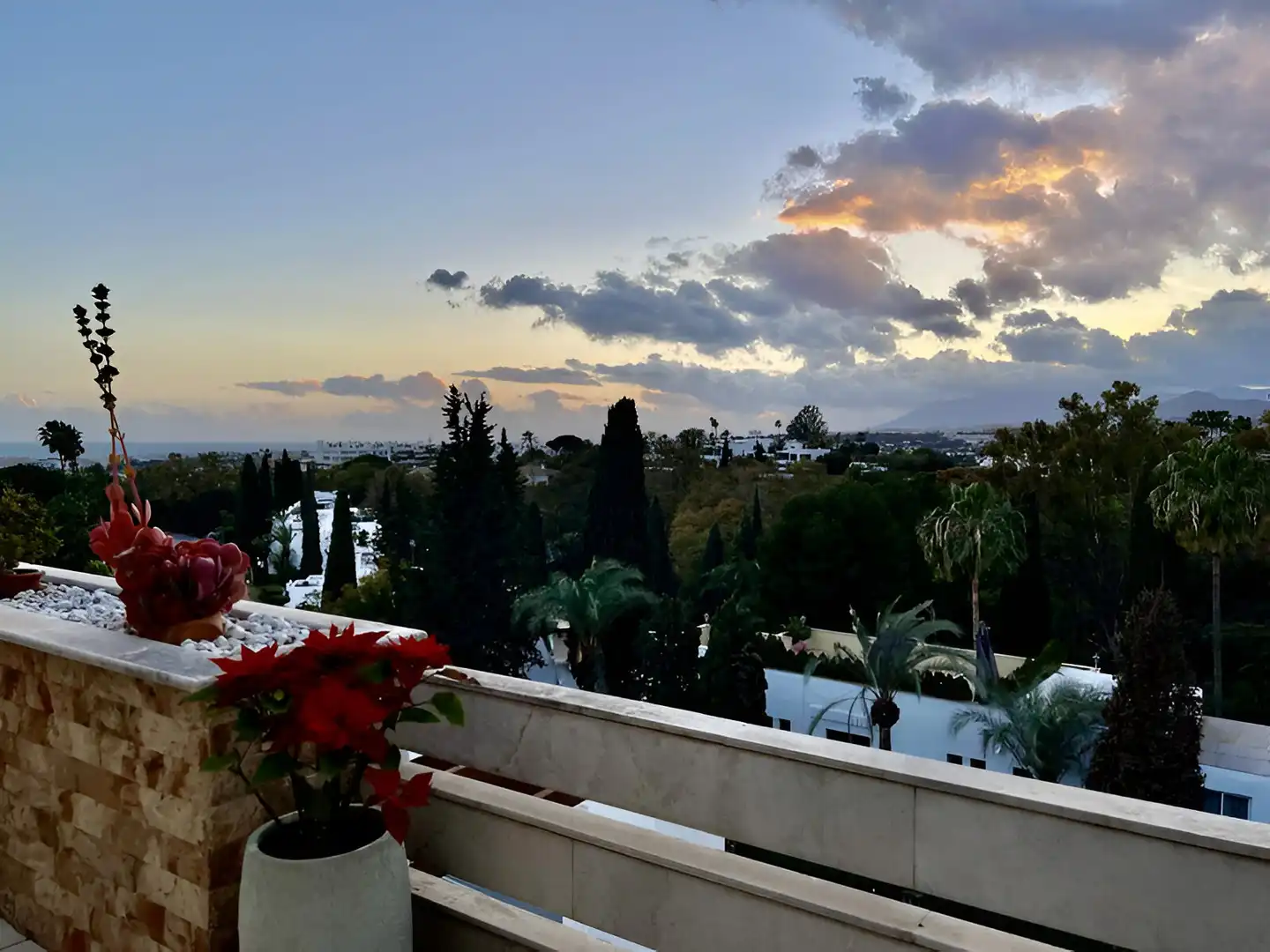 Ático con piscina en venta en Milla de Oro, imagen 2