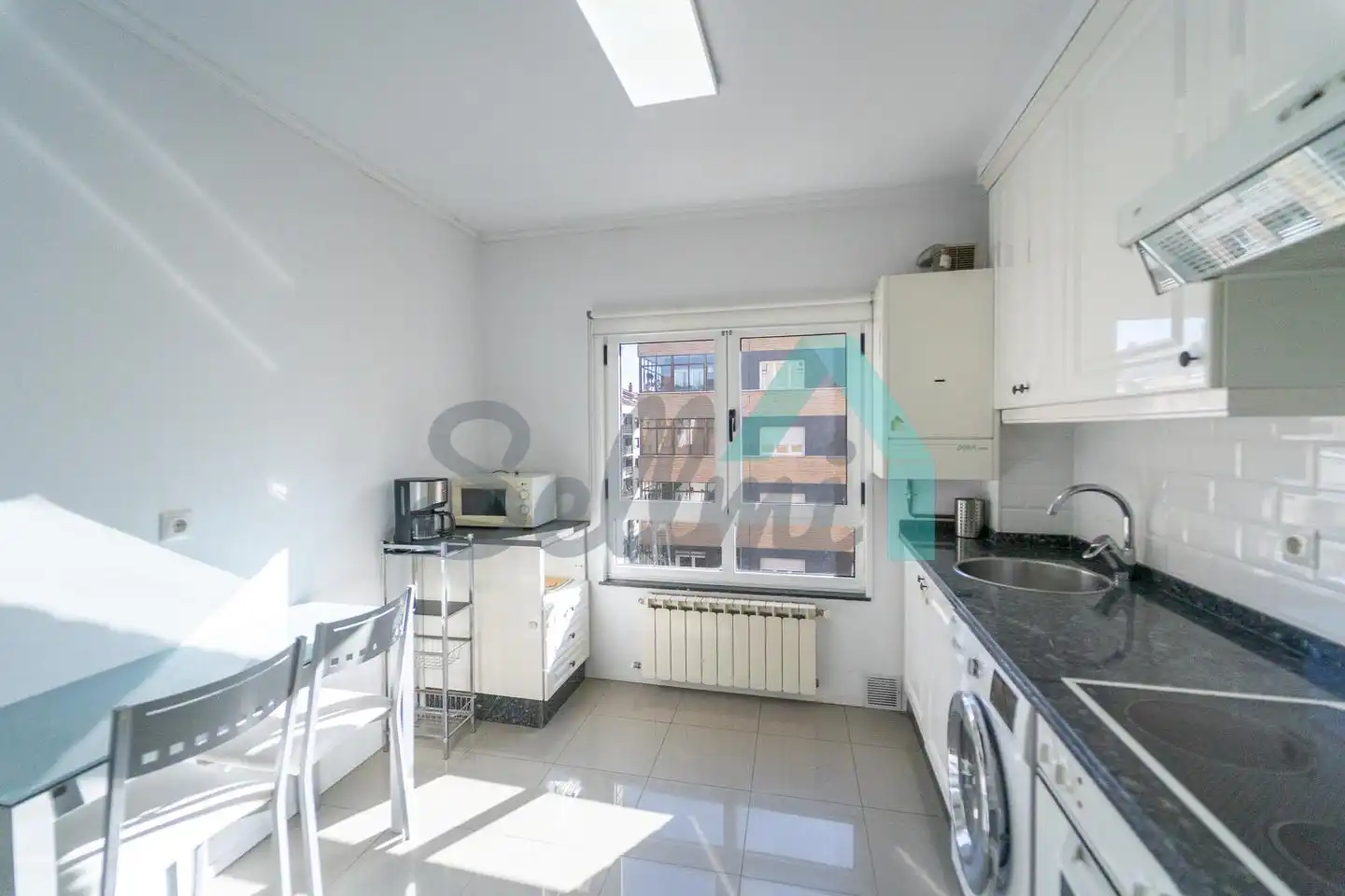 Kitchen of Flat for rent in Oviedo   with Heating, Parquet flooring and Furnished