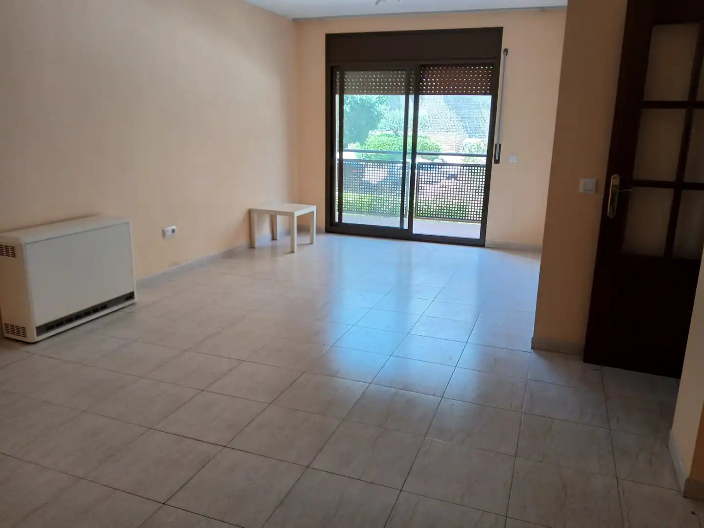 Sala de estar de Piso en venta en Monistrol de Montserrat con Calefacción, Horno y Balcón