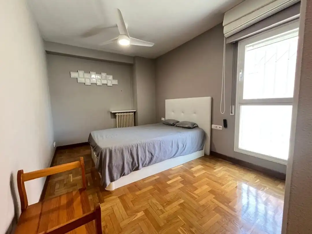 Habitación de Piso en venta en Barañáin / Barañain con Calefacción, Trastero y Amueblado