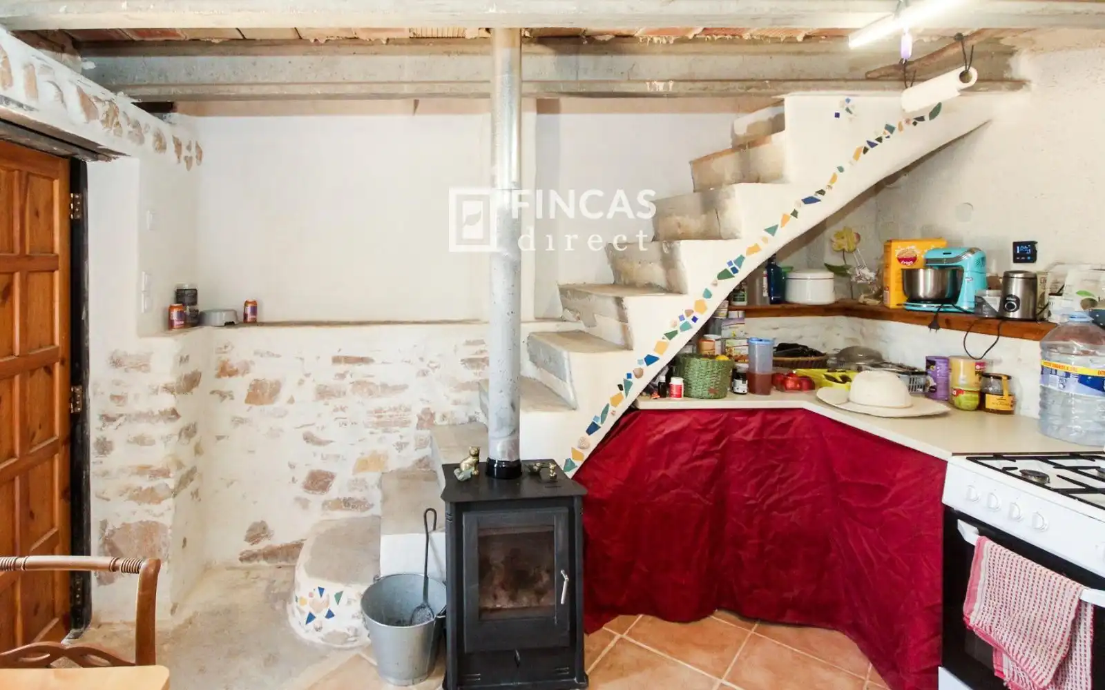 Country homes for sale in Cretas  with Air Conditioner