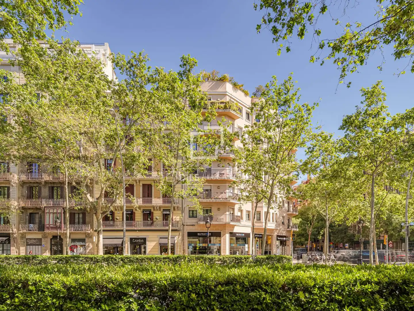 Vista exterior de Pis en venda en Barcelona amb Aire condicionat, Calefacció i Balcó