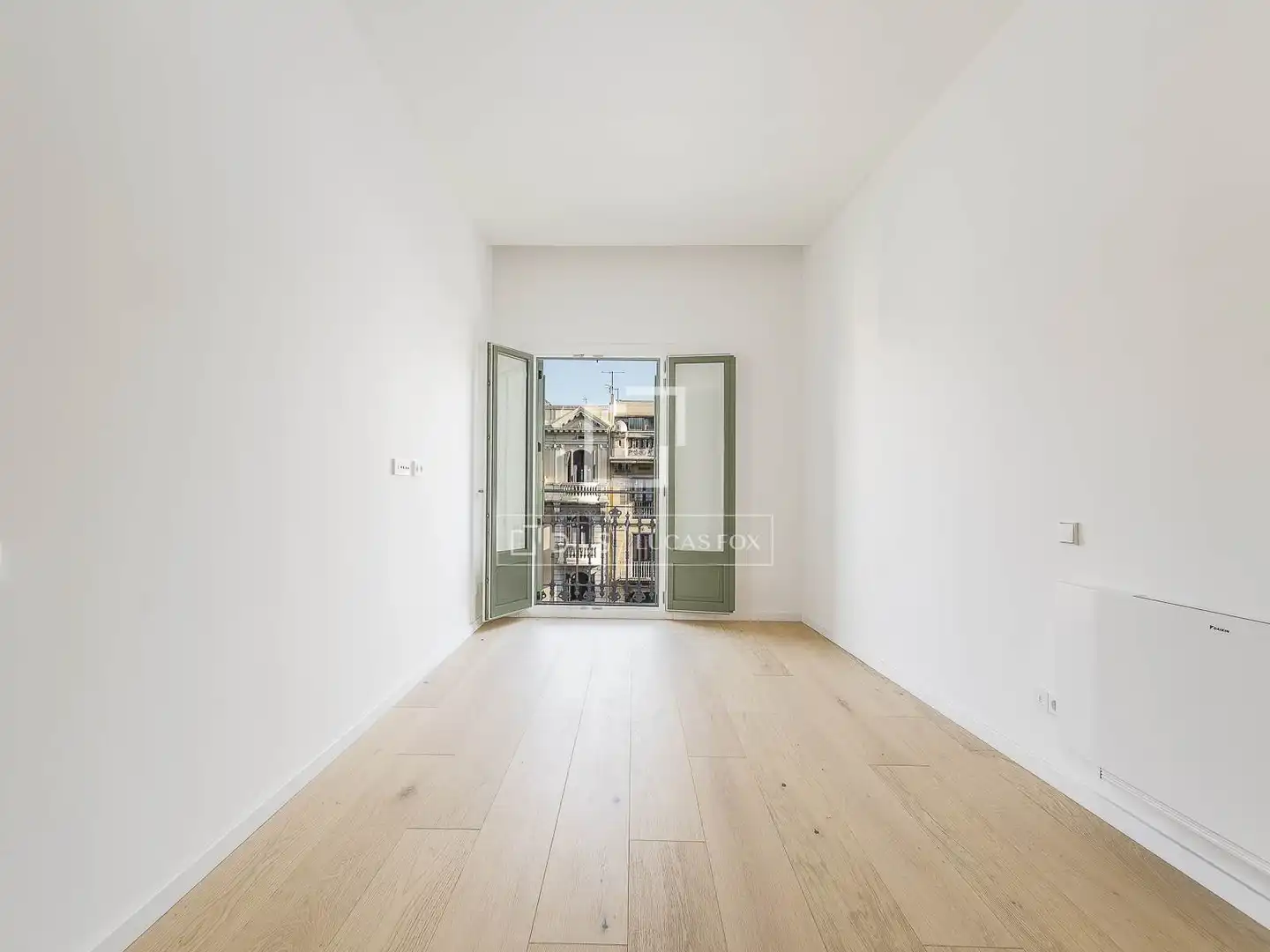 Bedroom of Flat for sale in Barcelona  with Air Conditioner, Heating and Parquet flooring