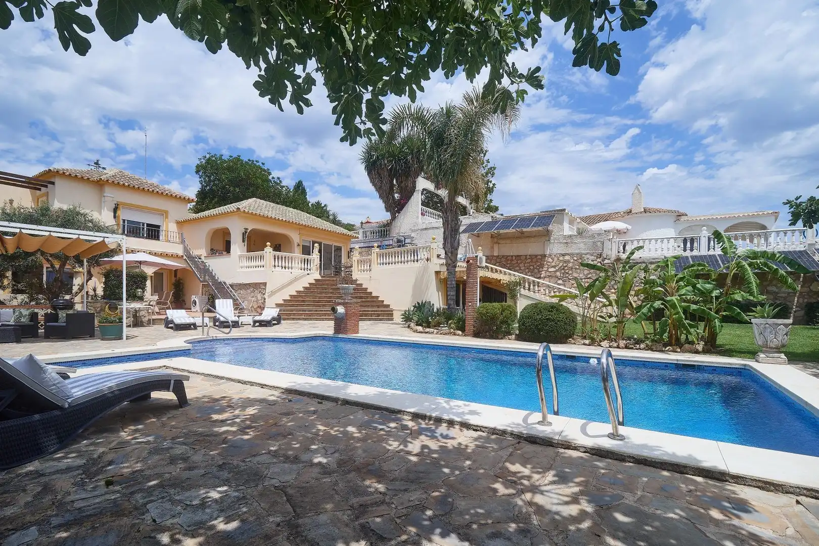 Chalet con piscina en venta en El Faro de Calaburra - Chaparral, imagen 4