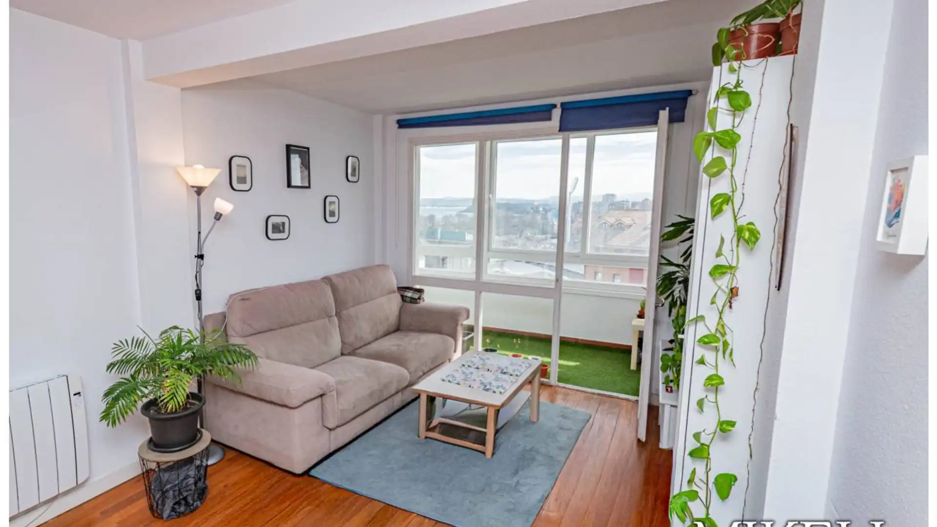 Living room of Flat for sale in Santander  with Heating, Parquet flooring and Terrace