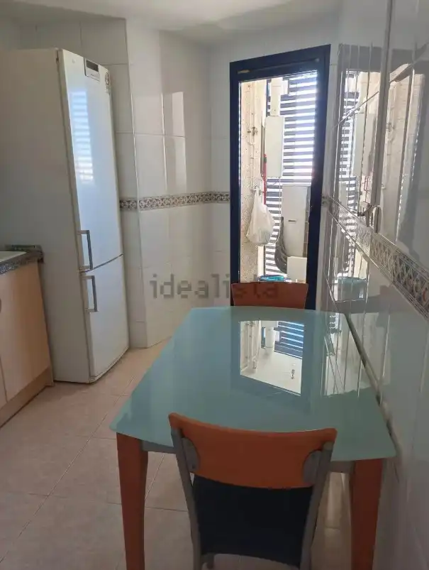 Kitchen of Flat for rent in Valencia  with Air Conditioner, Oven and Microwave