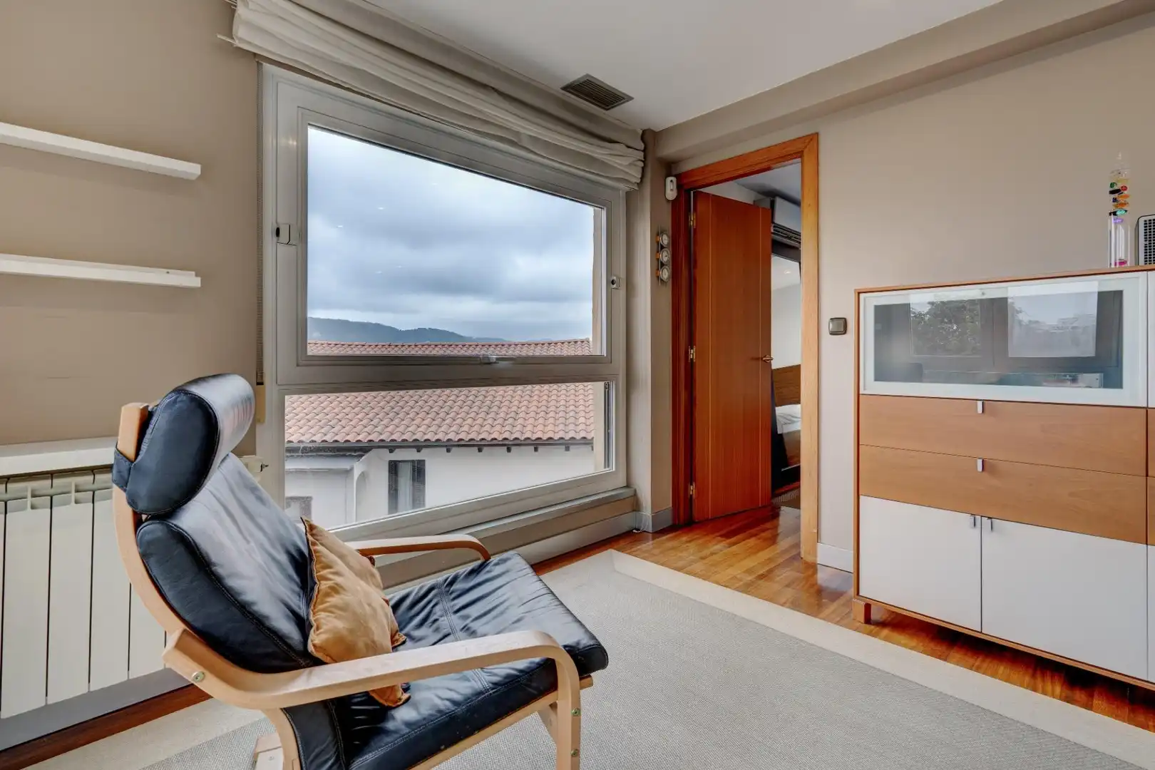 Habitación de Piso en venta en Donostia - San Sebastián  con Calefacción, Trastero y Amueblado