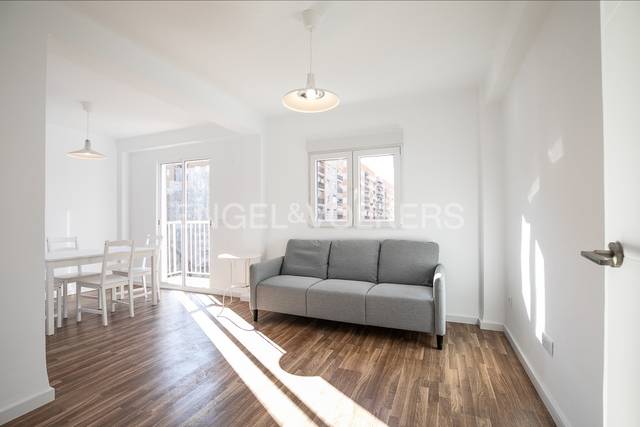 Piso en Alquiler en justo y pastor en L'Illa Perduda