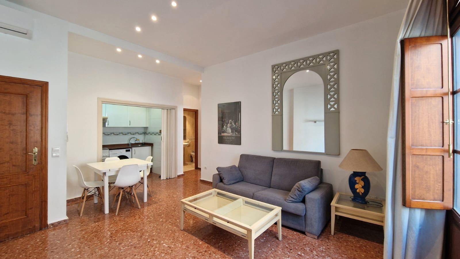 Sala d'estar de Pis de lloguer en  Valencia Capital amb Aire condicionat, Moblat i Balcó