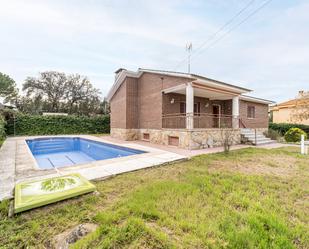 Piscina de Casa o xalet en venda en Villanueva de la Cañada amb Piscina