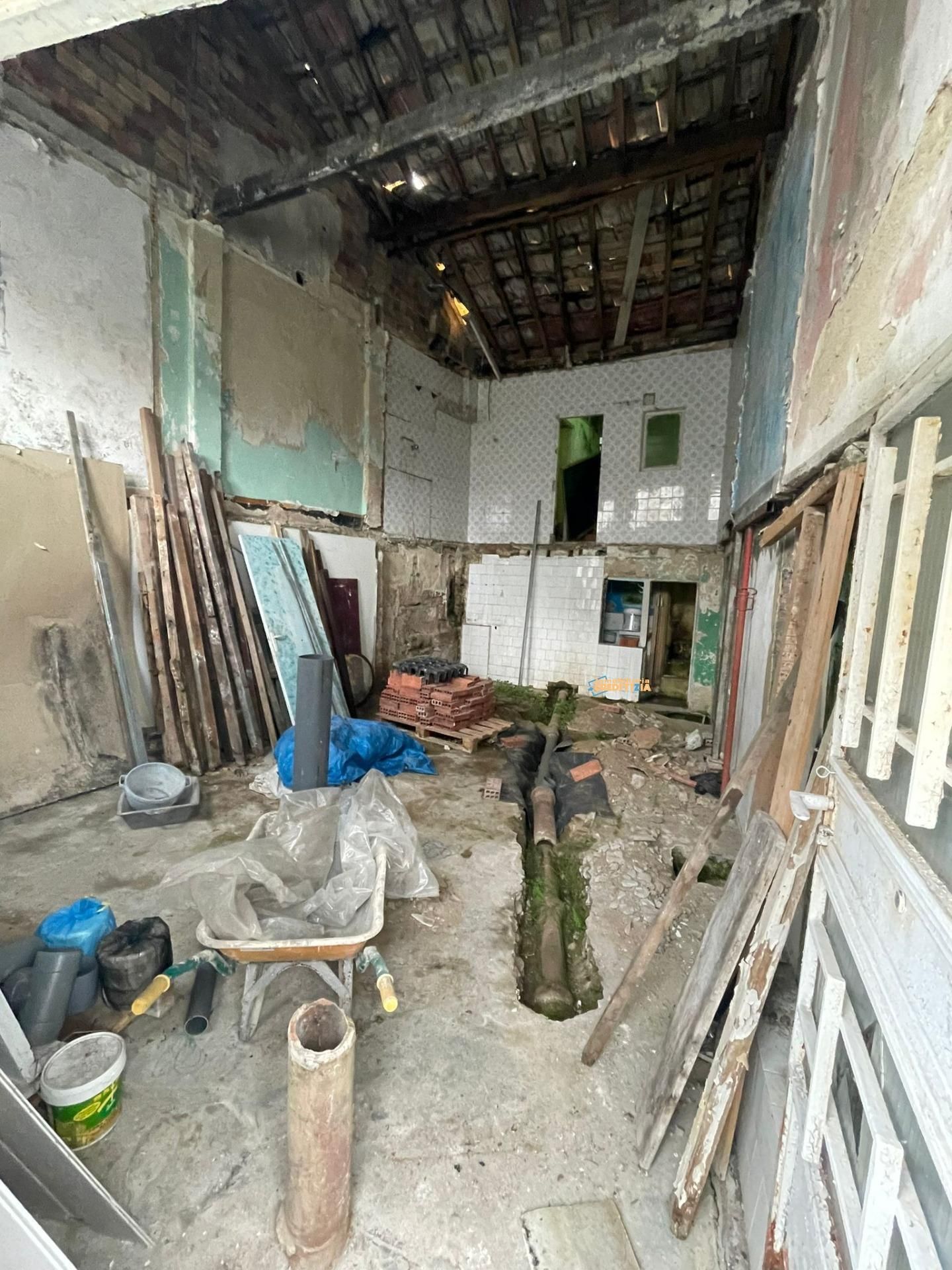 Casa adosada en venta en Vigo  con Terraza