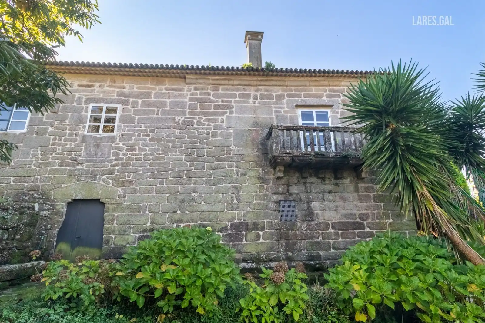 Vista exterior de Edificio en venta en Cangas 