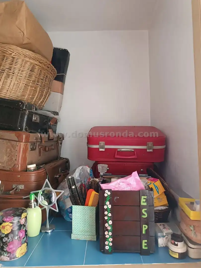Dormitori de Casa o xalet en venda en El Burgo amb Terrassa i Moblat