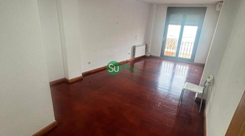 Foto 2 de Piso en venta en Avenida Rufino Rubio, 10, Yeles, Toledo