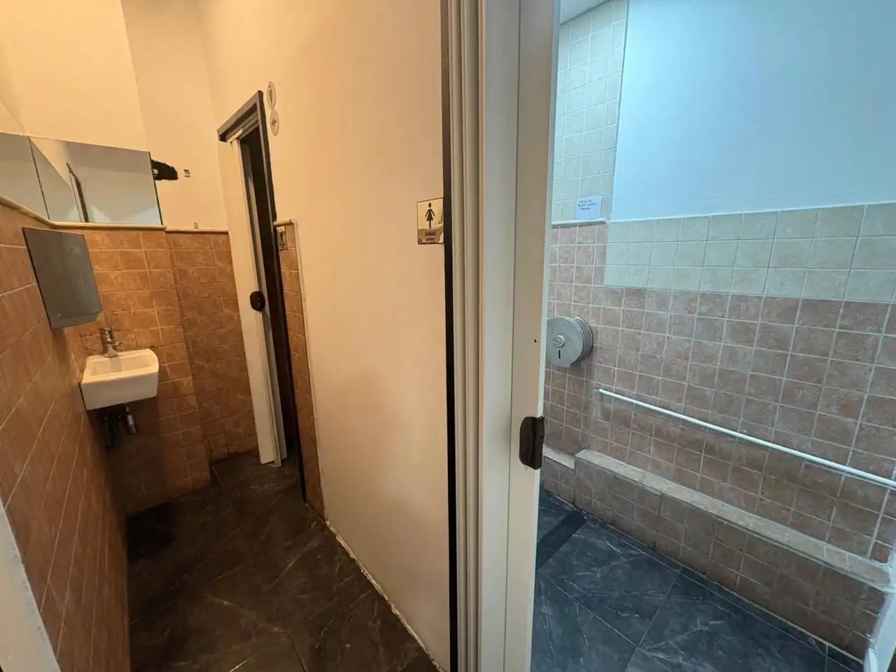 Business premises for sale in Calle Selva, imagen 8