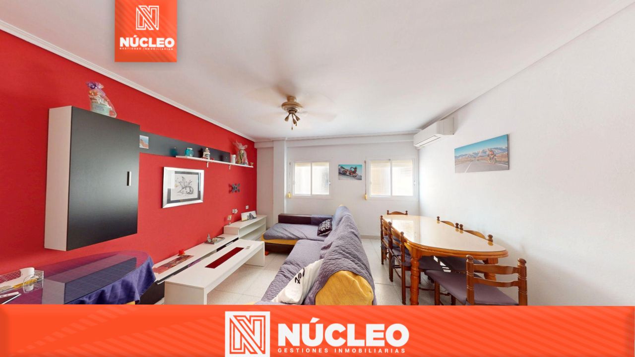 Living room of Flat for sale in  Almería Capital  with Air Conditioner, Heating and Furnished