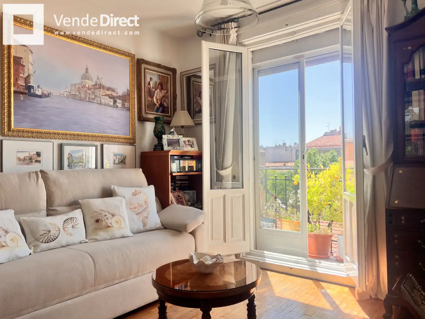 Sala de estar de Piso en venta en Madrid con Trastero, Amueblado y Balcón