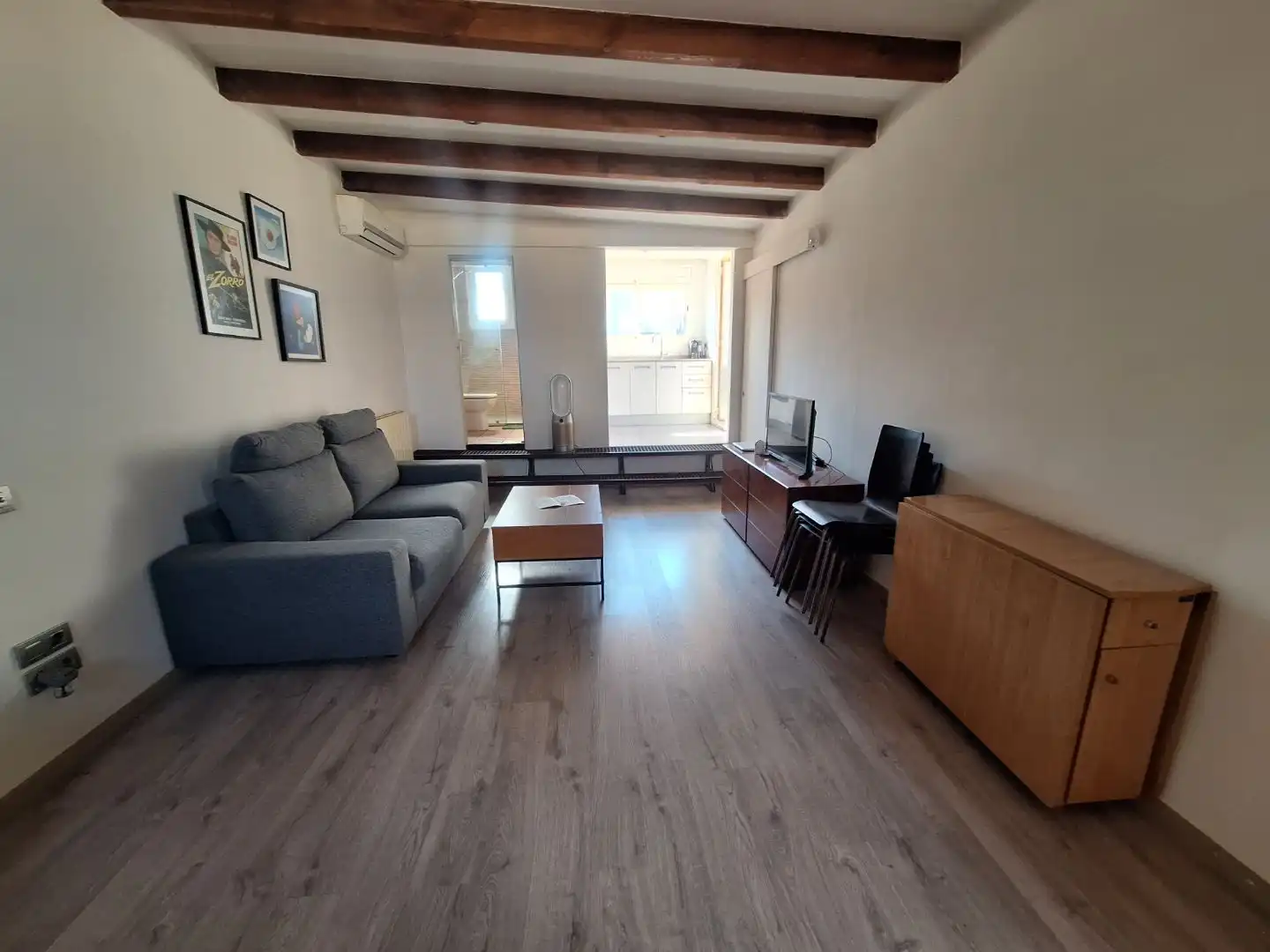 Ático con ascensor en venta en Parlament 8