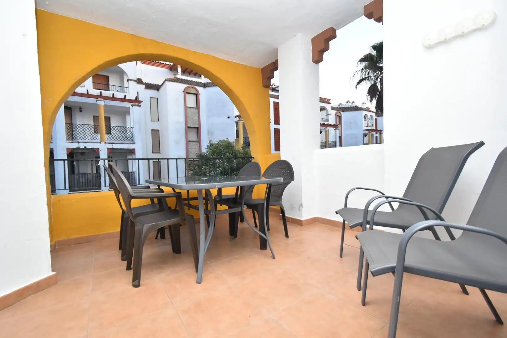 Terraza de Apartamento en venta en Zahara de los Atunes con Aire acondicionado, Calefacción y Jardín privado