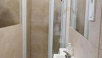 Bathroom of Apartment for sale in  Madrid Capital  with Air Conditioner and Furnished