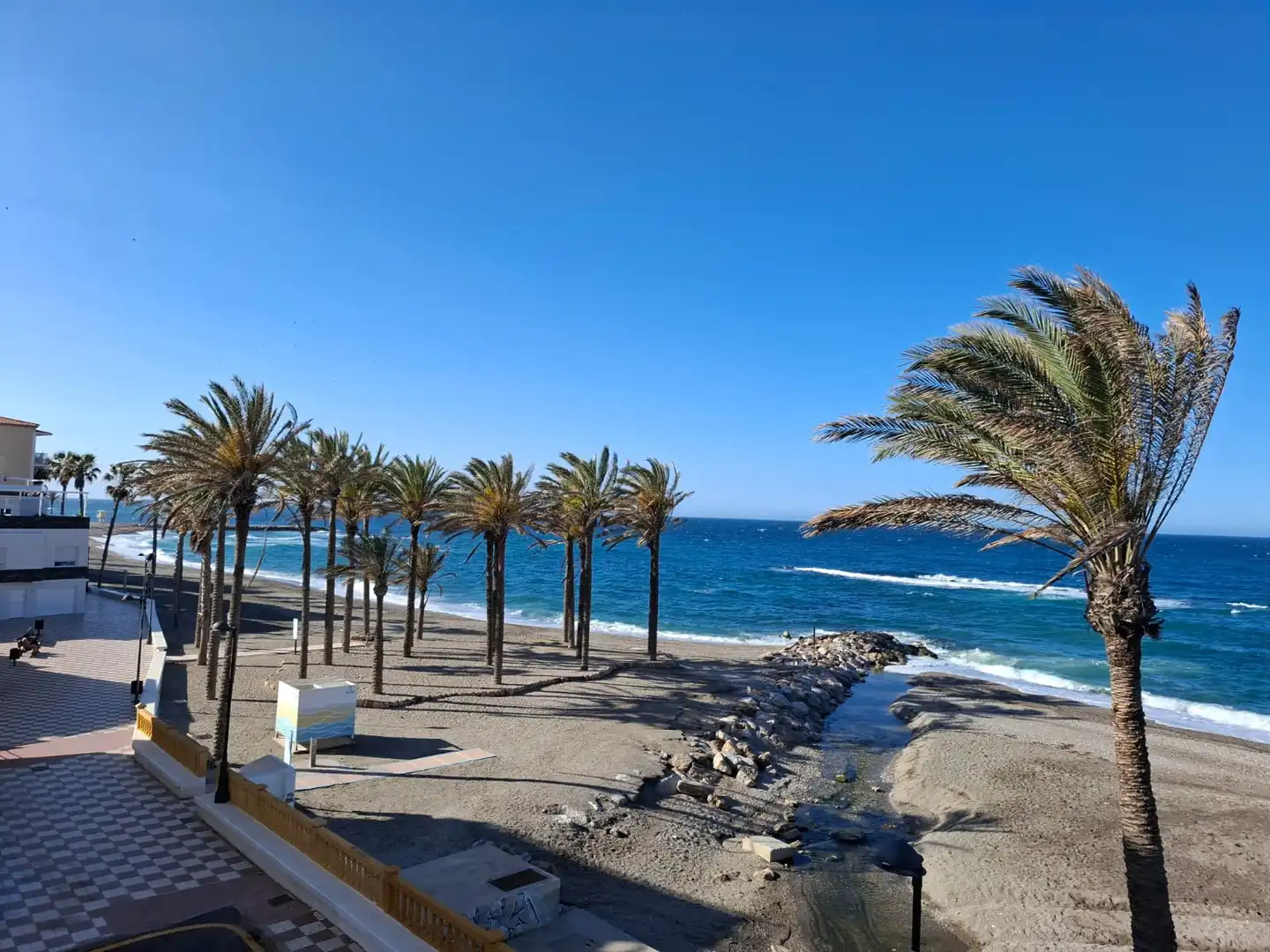 Außenansicht von Wohnung zum Verkauf in Torrenueva Costa mit Terrasse, Abstellraum und Möbliert