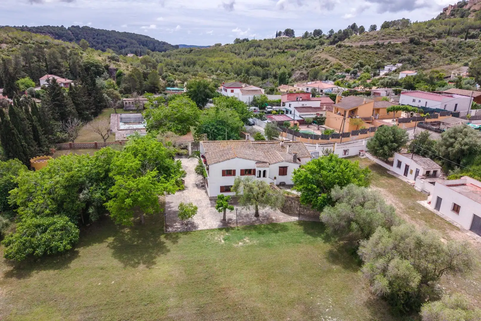 Vista exterior de Casa o xalet en venda en Vespella de Gaià amb Calefacció, Terrassa i Balcó