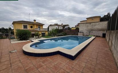 Swimming pool of House or chalet for sale in  Córdoba Capital  with Air Conditioner, Heating and Community pool