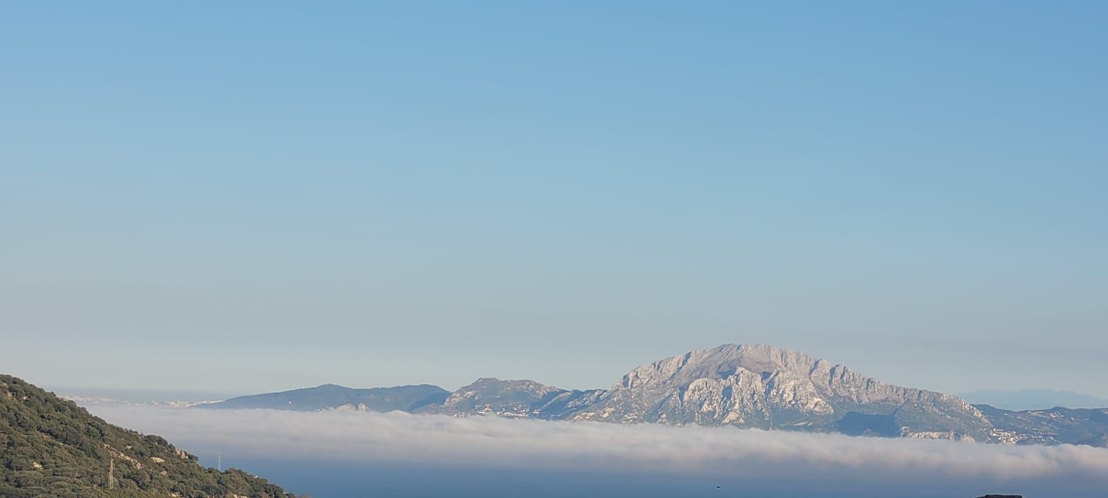 Vista exterior de Casa o xalet en venda en Tarifa amb Jardí privat, Moblat i Forn