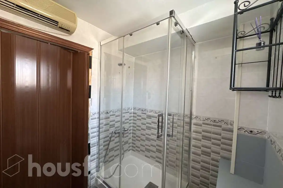 Baño de Piso de alquiler en Alcalá de Henares con Aire acondicionado, Calefacción y Balcón