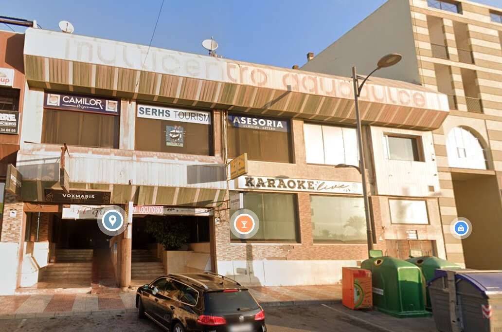 Vista exterior de Local en venda en Tahal