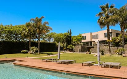 Swimming pool of Single-family semi-detached for sale in Mataró  with Air Conditioner, Heating and Private garden