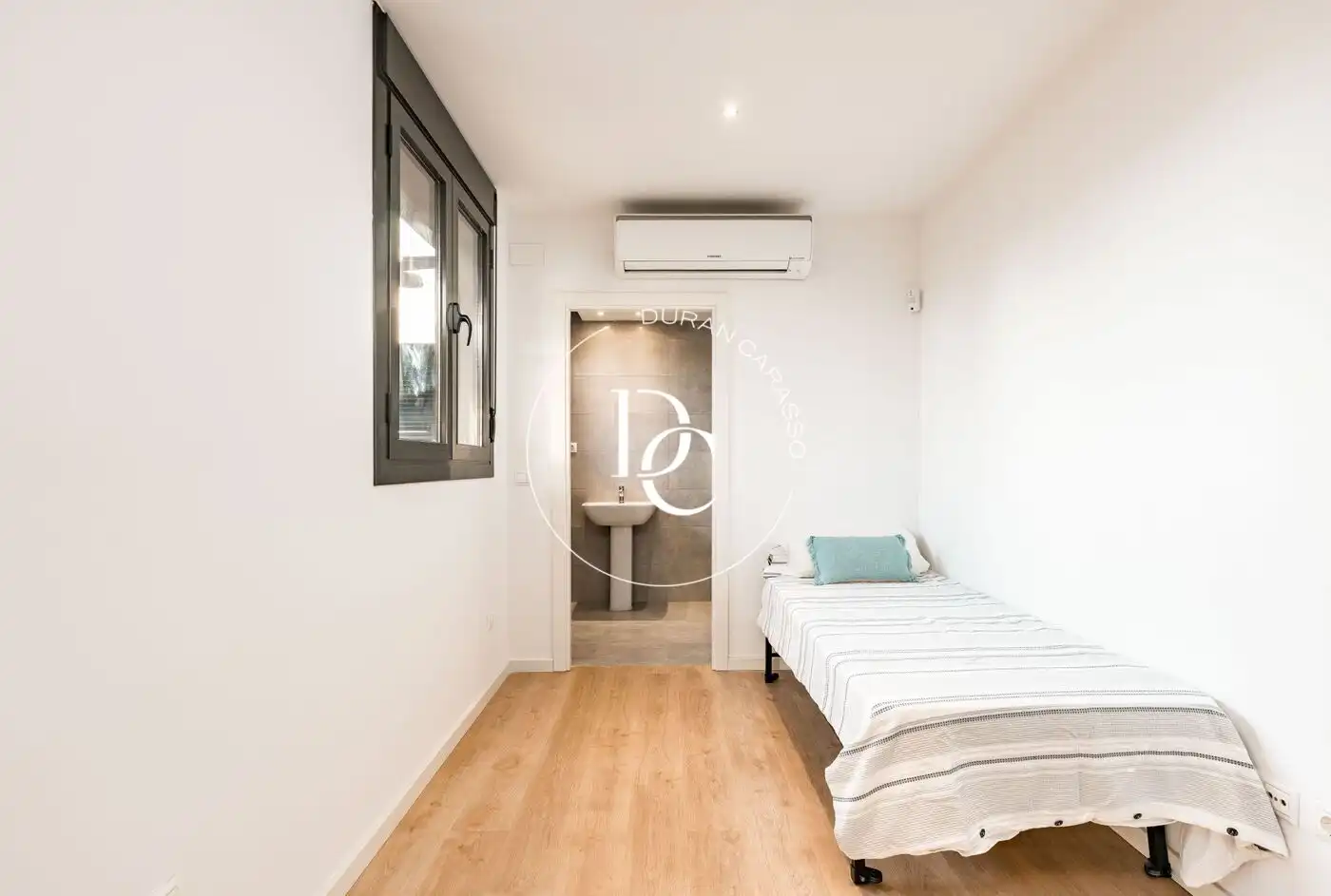 Penthouse with balcony for sale in Carrer de Manuel Llopis de Casades, imagen 41