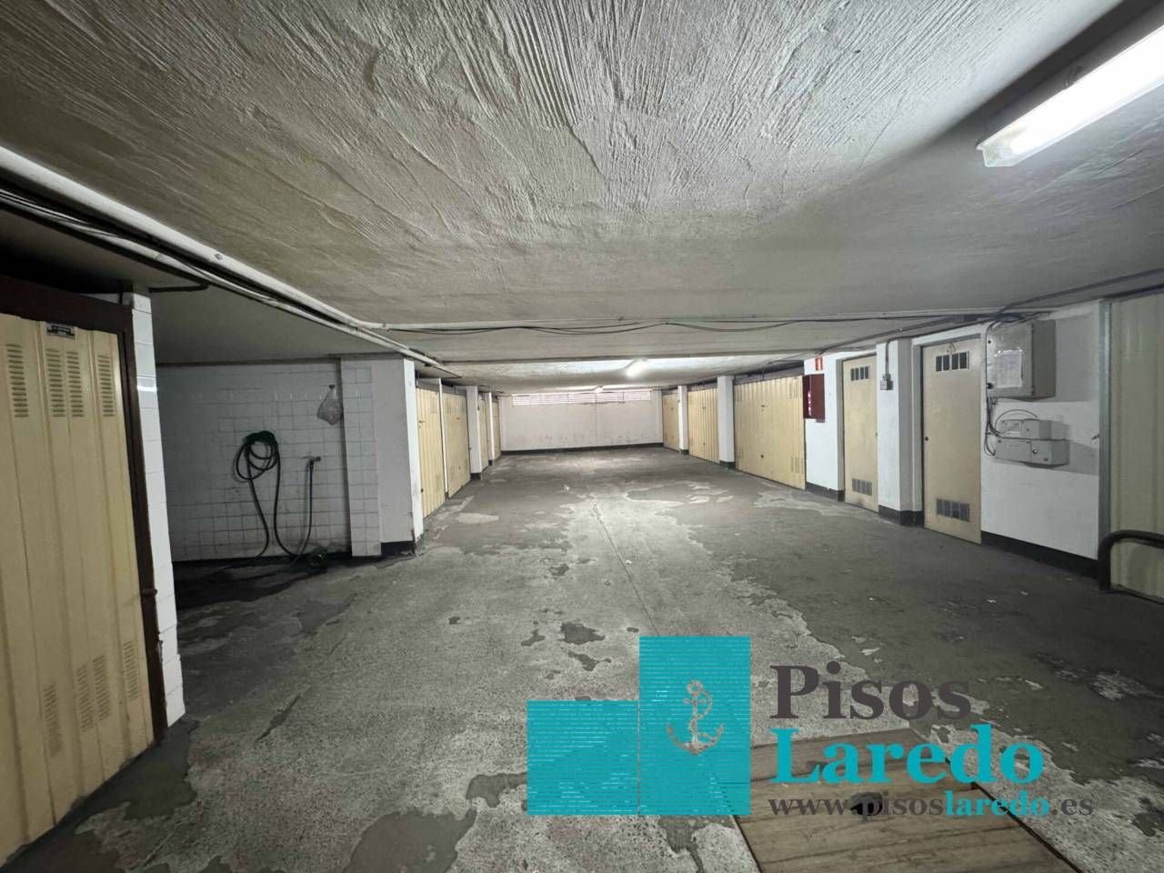 Garage for sale in Laredo