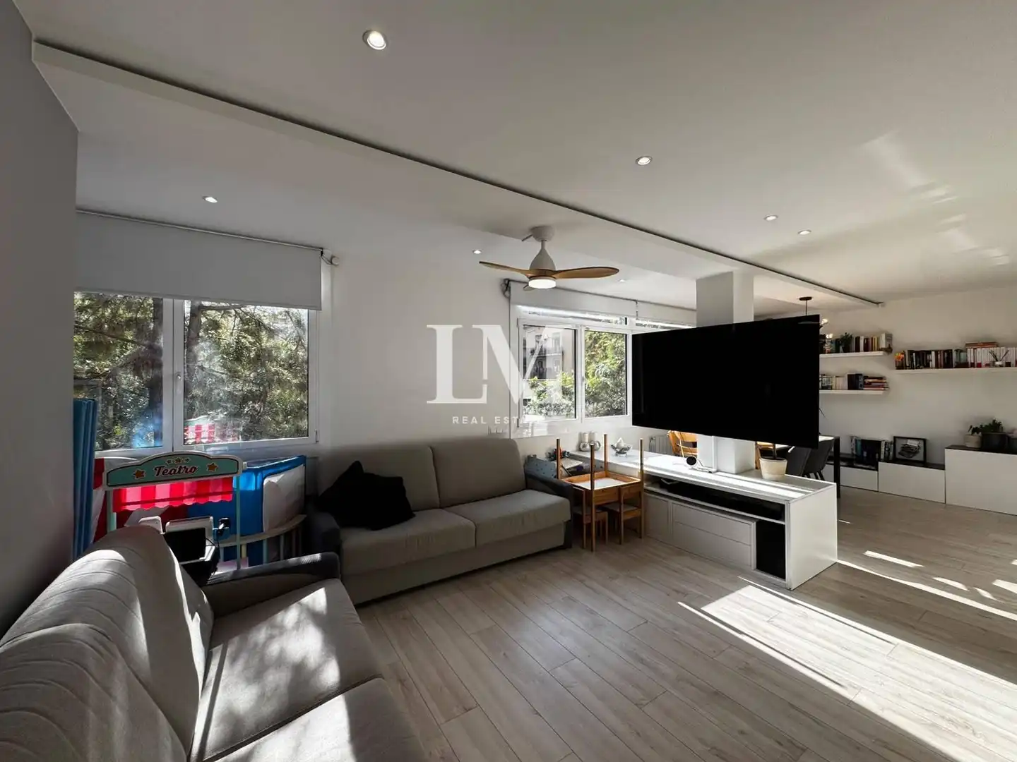 Sala d'estar de Apartament en venda en Gràcia