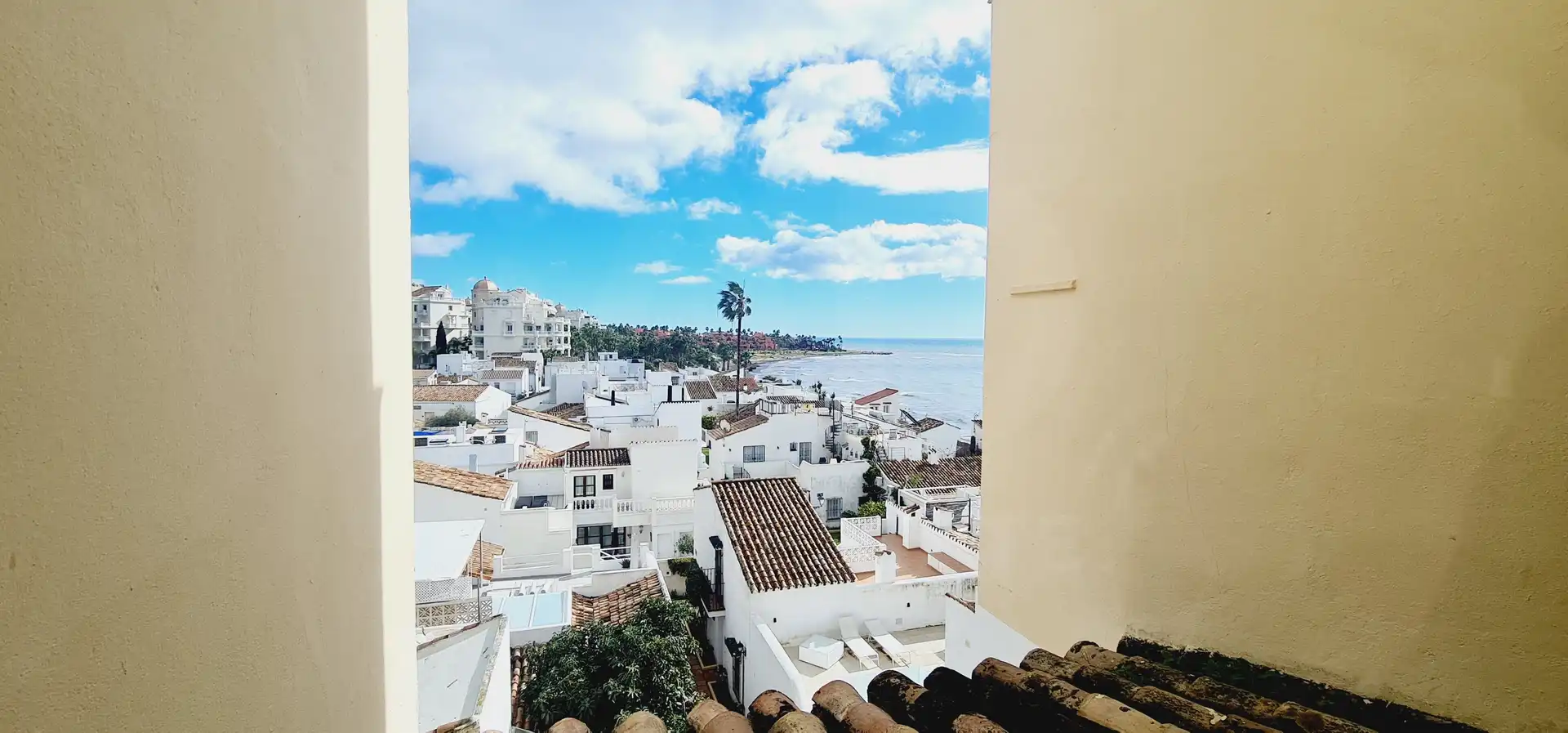Exterior view of Study for sale in Estepona  with Air Conditioner, Heating and Terrace