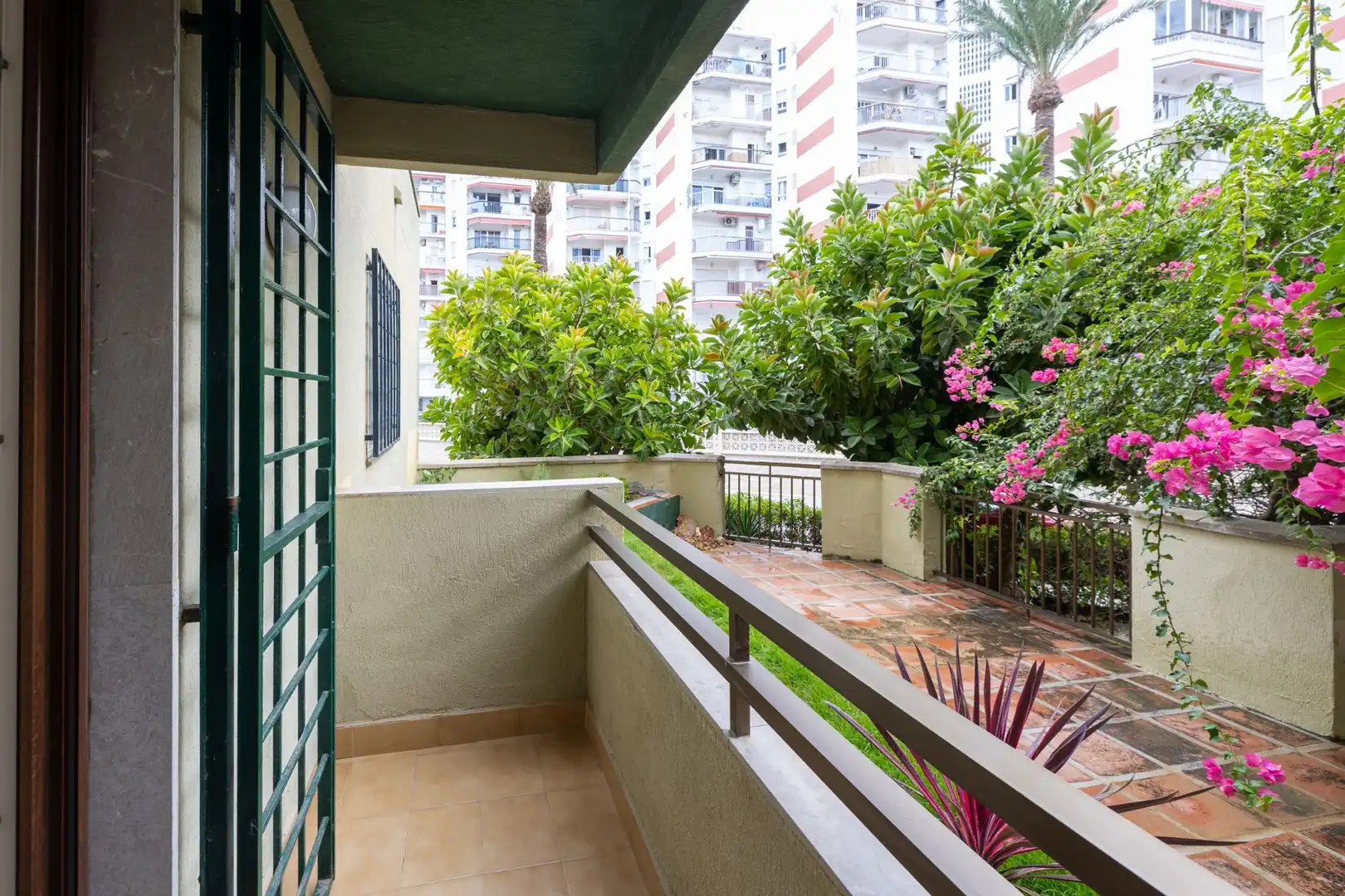 Terrasse von Maisonette zum Verkauf in Salobreña mit Klimaanlage, Heizung und Terrasse