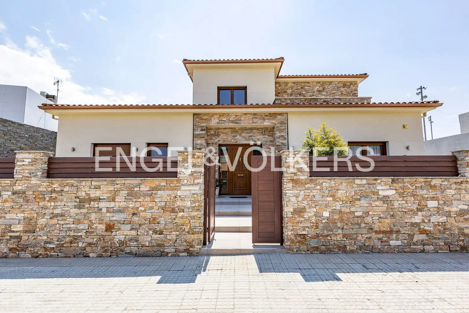 Exterior view of Houses for sale in Sant Sadurní d'Anoia  with Air Conditioner, Heating and Private garden