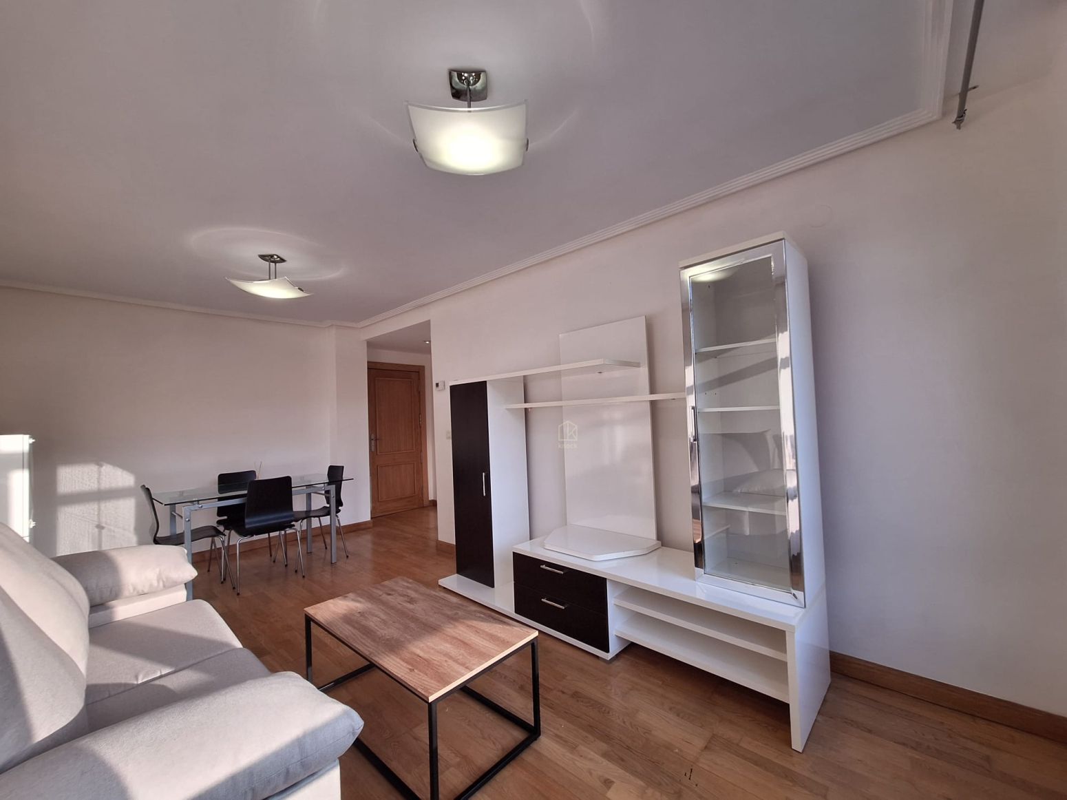 Sala d'estar de Pis de lloguer en Oviedo  amb Calefacció i Traster